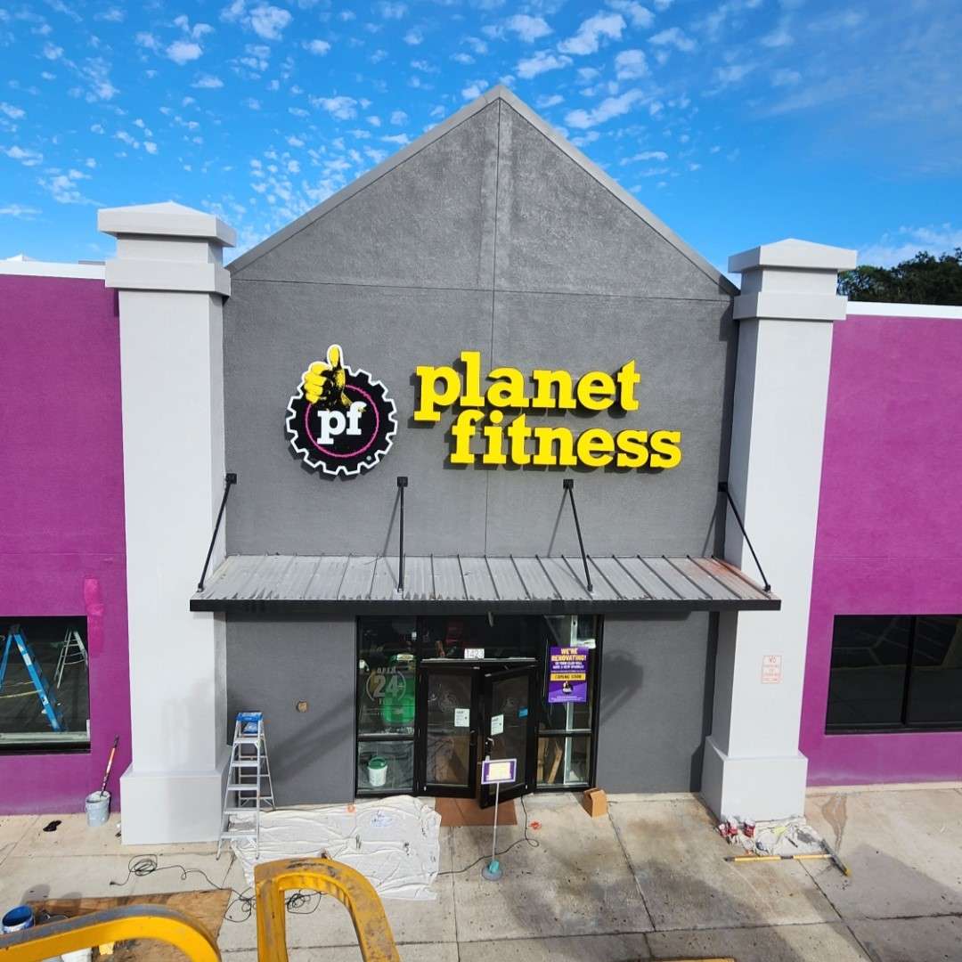 planet-fitness Front view of Planet Fitness gym entrance.